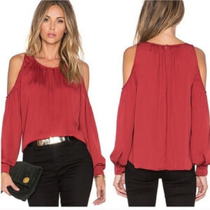L’Academie Revolve Cold Shoulder red Maroon Blouse top Sz XS‎
